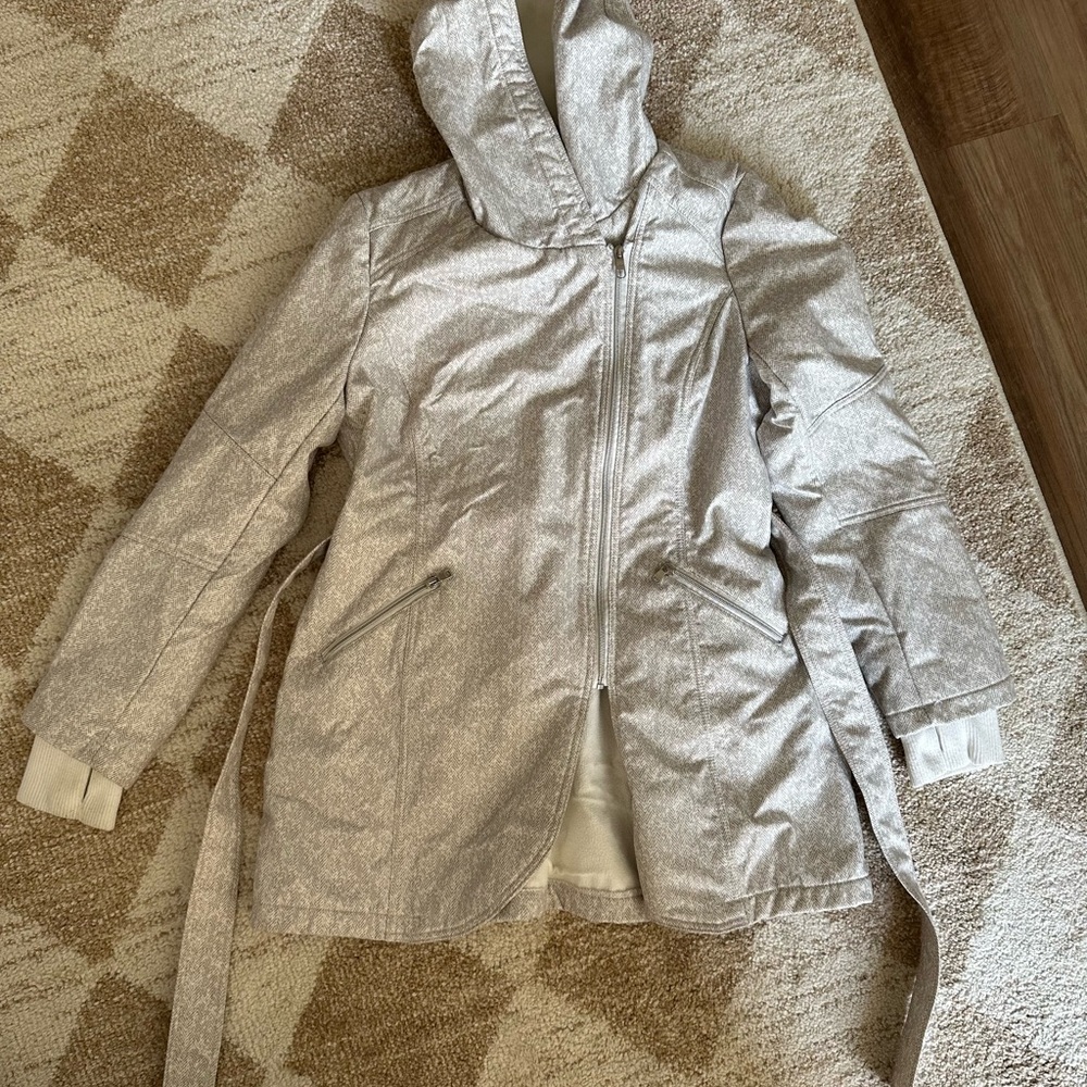 Jessica Simpson Gray and White Herringbone Print Hooded Jacket